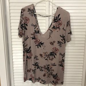 Daytrip floral v-neck blouse
